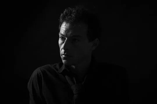 使用者完成會員註冊後操作裝置的情境示意圖